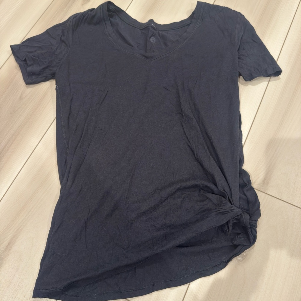 lululemon athletica black tee with side tie